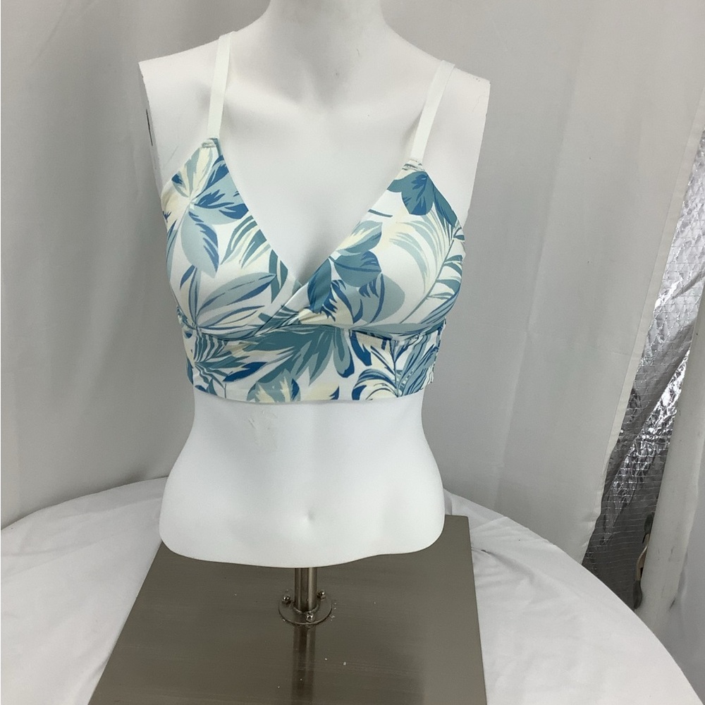 New w/ tags Pretty Adore Me Bra - Size Medium